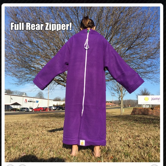 Quokkie Polar Fleece Wearable Blanket Blue and Yellow with Storage Bag NWOT - Picture 6 of 6